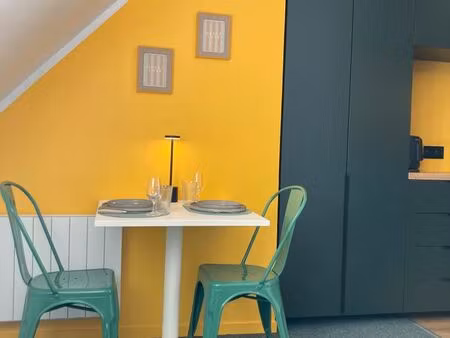 studio meublé et équipé prêt à vivre centre-ville secteur mairie