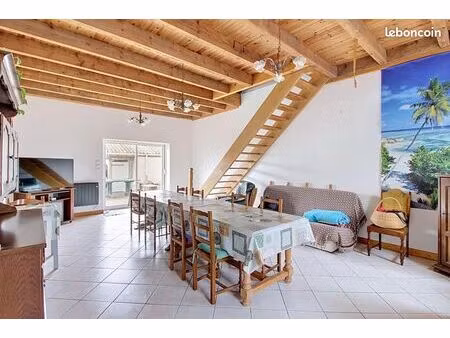 maison 2 pièces 70 m²