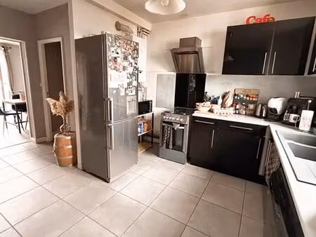 appartement t3 spacieux – résidence sécurisée – vésone