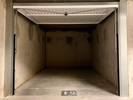 garage / box fermé - sous-sol sécurisé