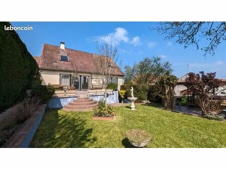 maison 7 pièces 145 m²