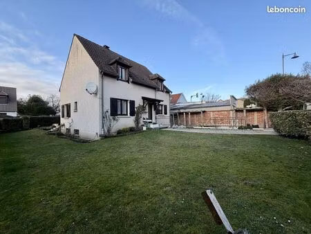 maison 6 pièces 130 m²