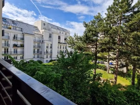 appartement 4 pièces avec loggia de 6m2 et parking