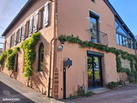 belle maison en pierre