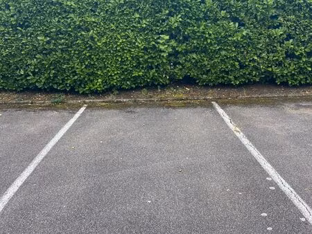 suite décès  à vendre place de parking sécurisé dans résidence munie d’un bip d’entrée