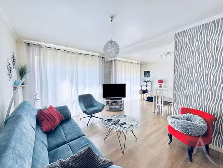 t4 rénové | 2 garages + terrasse et jardins + cave