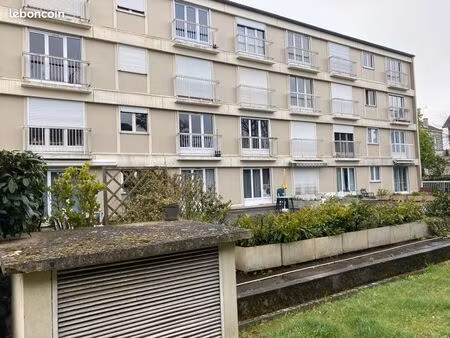 studio prés commodités quartier saint nicolas