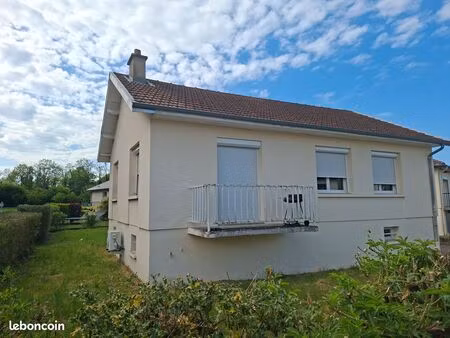 a louer maison genelard