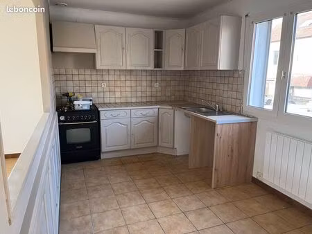 maison  quatre chambres 110 m² libre de suite montceau-les-mines