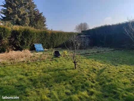 terrain 800 m² cravent
