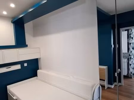 studio meublé de 20 mètres carrés