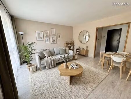 t4 de 81m² dont dressing de 8m² – parc privé – dpe c – box & cave