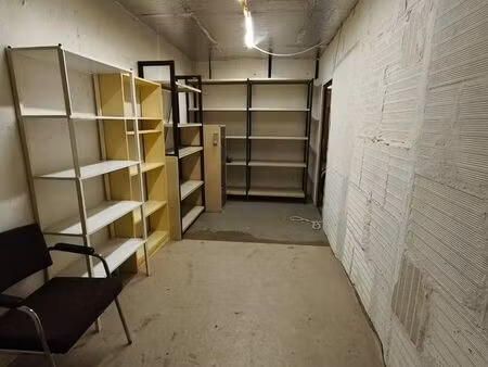 a louer - cave 16m² au chesnay