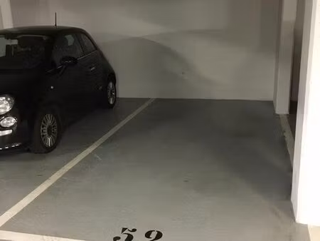 place de parking souterrain