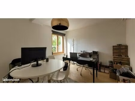 local professionnel 40m2 - 3 bureaux - rénové