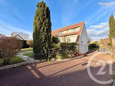 maison 7 pièces 290 m²