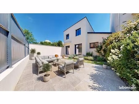 maison 5 pièces 105 m²