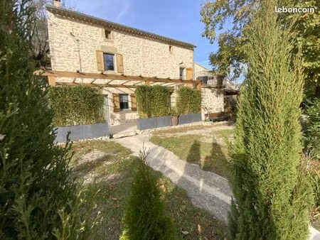 maison en pierre