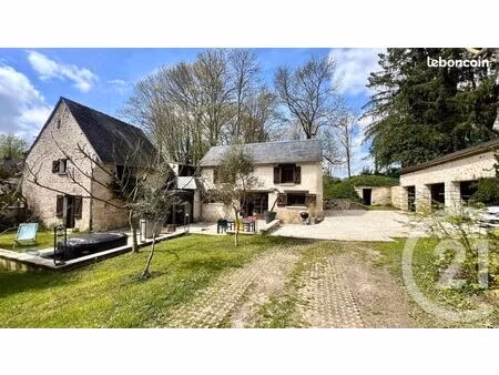 maison 7 pièces 213 m²