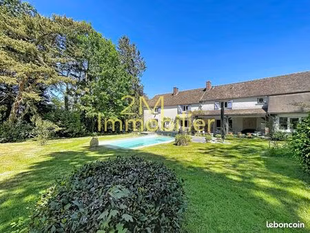 propriété 7 pièces 220 m²