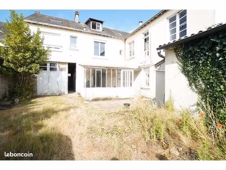 immeuble 12 pièces 343 m²