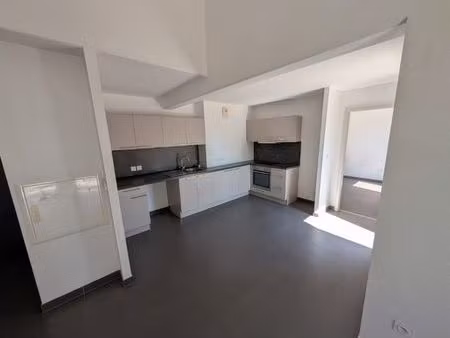 appartement attique dernier étage 3p 65m2
