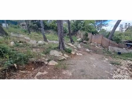 terrain nîmes