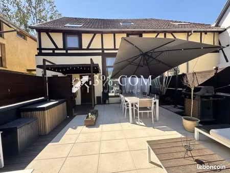 maison 6 pièces 122 m²