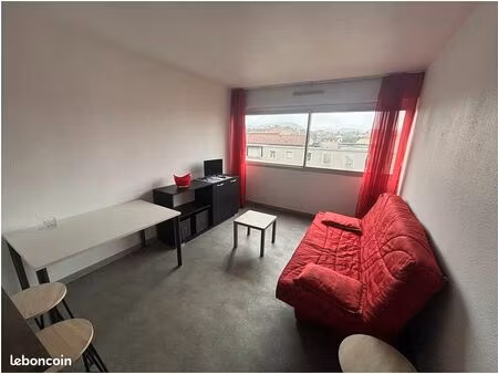 studio 1 pièce 25 m²