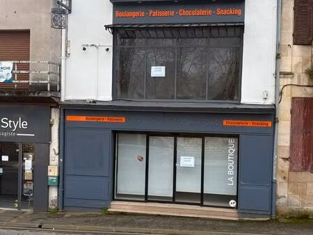 immeuble commercial avec appartement