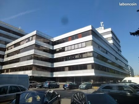 bureaux 600 m²