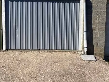 rare : particulier vend garage à albert 18 m² (libre)
