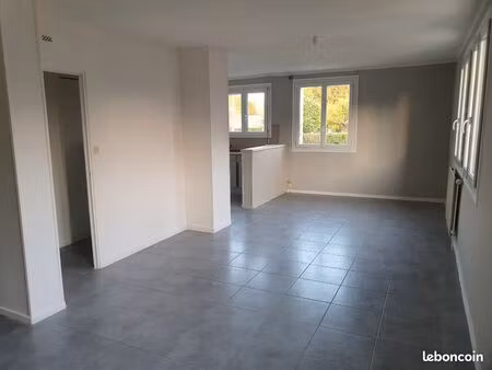 maison a louer airvault