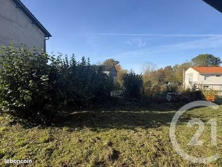 terrain 1 761 m² mauperthuis