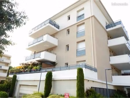 appartement t2 à 5minutes dès remparts