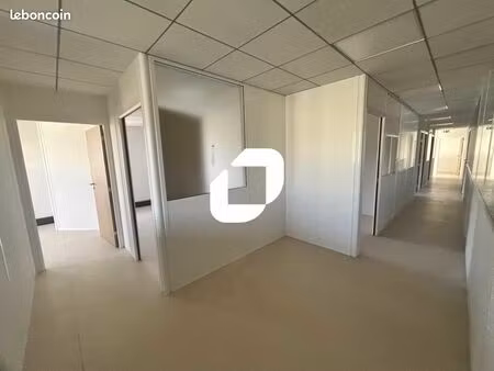 bureau 278 m²