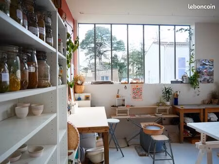local commercial/ atelier