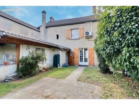 maison 7 pièces 145 m²