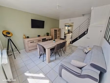 maison rénovée 66 m² – terrasse – centre rivery