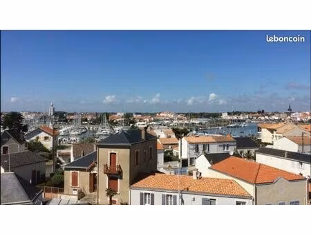appartement vue port - 100m de la plage / mer - dispo septembre