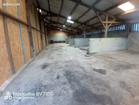 location hangar box