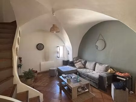 immeuble 4 pièces 99 m²