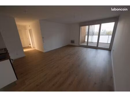location appartement t3 61m2