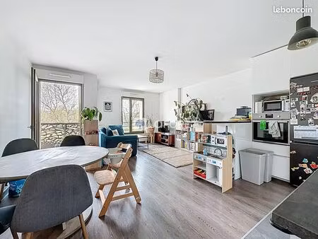 appartement 3 pièces 68 m²