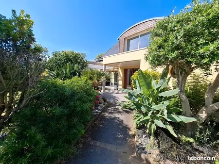location maison familiale meublée - 5 chambres - jardin