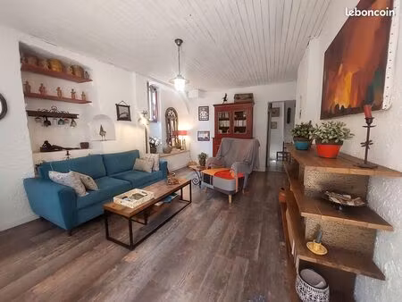 a vendre charmante maison de village flassan