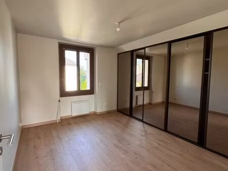 appartement t3 à louer – gaillard  à 1 km de la douane de moillesullaz
