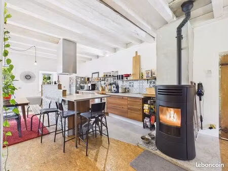propriété 7 pièces 210 m²