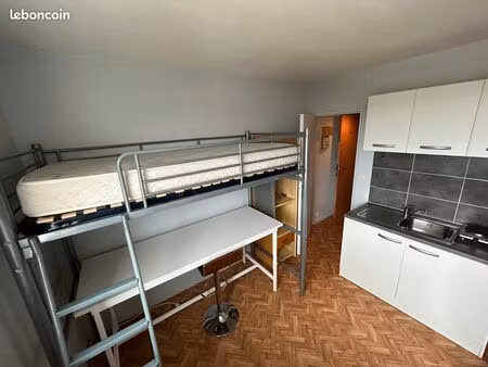 vente 3 studios meublés. idéal investisseur. secteur ouest chu. proche facs