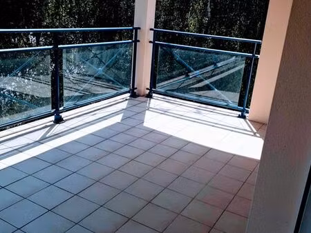 niort t3 lumineux avec terrasse et garage